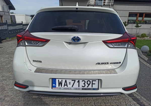 Toyota Auris cena 51500 przebieg: 102450, rok produkcji 2015 z Kielce małe 106